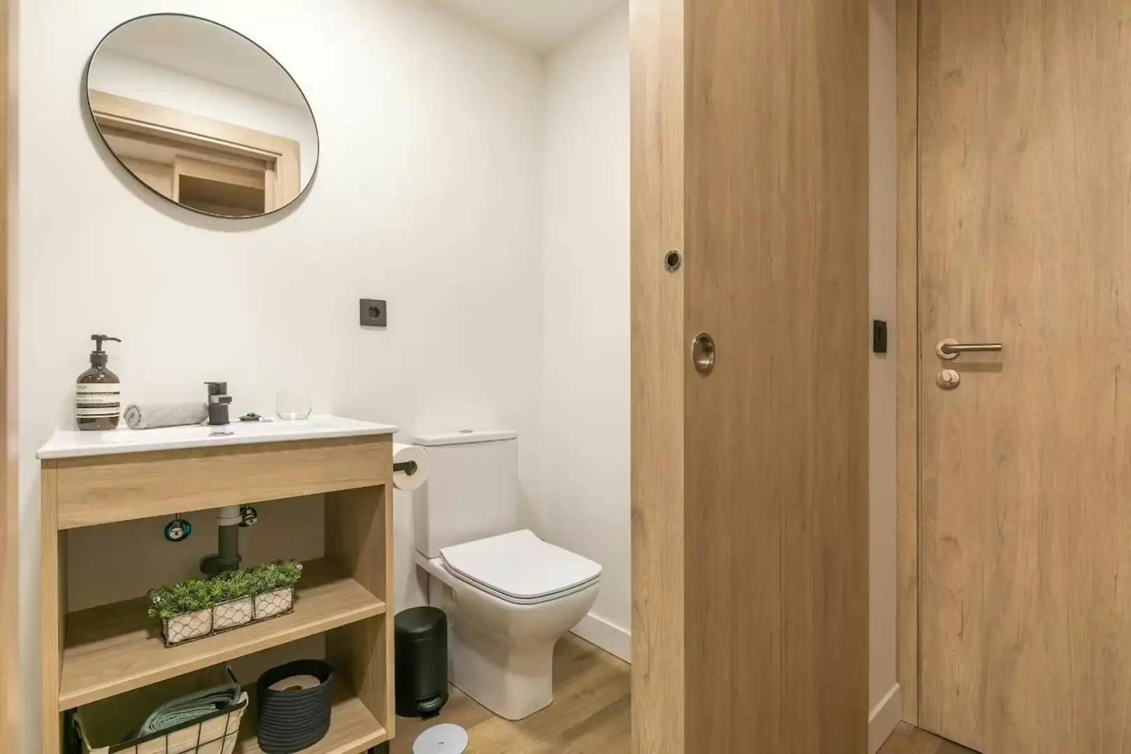 Badezimmer von Gebäude zur Miete in Madrid