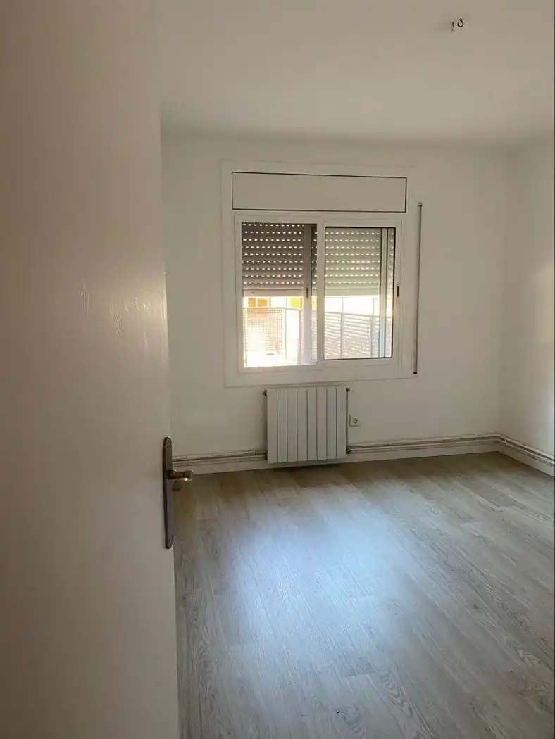Habitación de Planta baja de alquiler en Corbera de Llobregat con Aire acondicionado, Calefacción y Terraza
