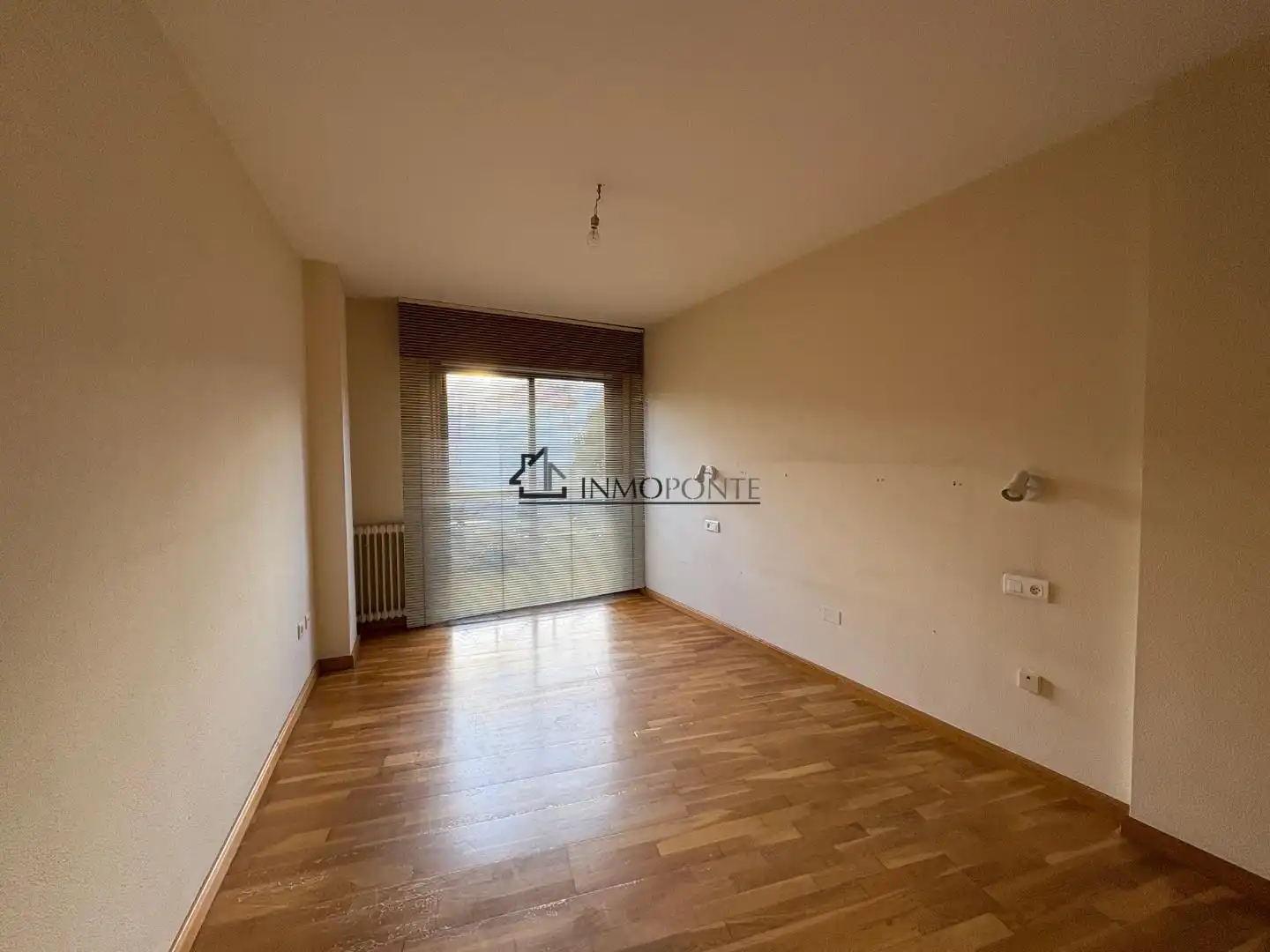 Schlafzimmer von Wohnung zum Verkauf in Pontevedra Capital 