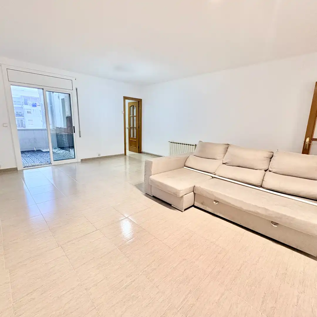 Sala de estar de Piso en venta en Sant Boi de Llobregat con Aire acondicionado, Calefacción y Terraza