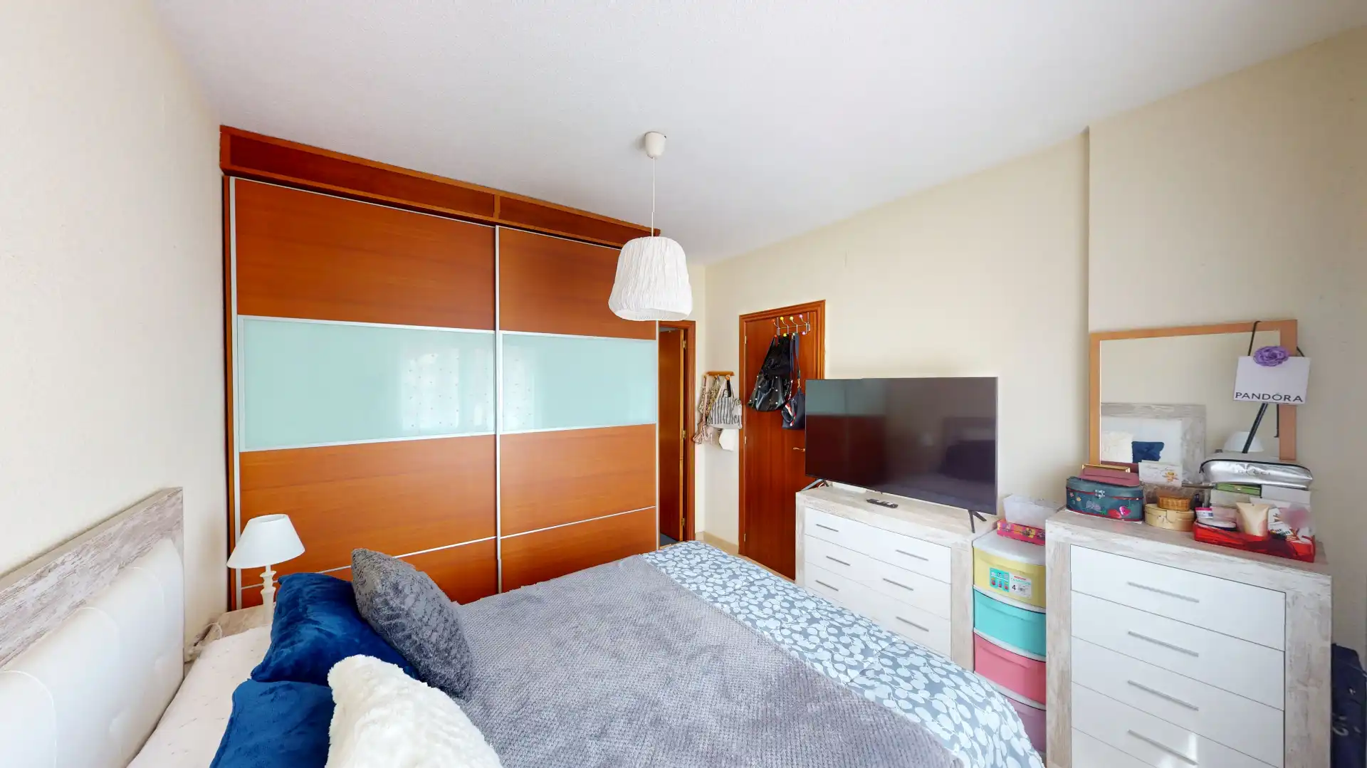 Habitación de Piso en venta en El Campello con Trastero y Amueblado