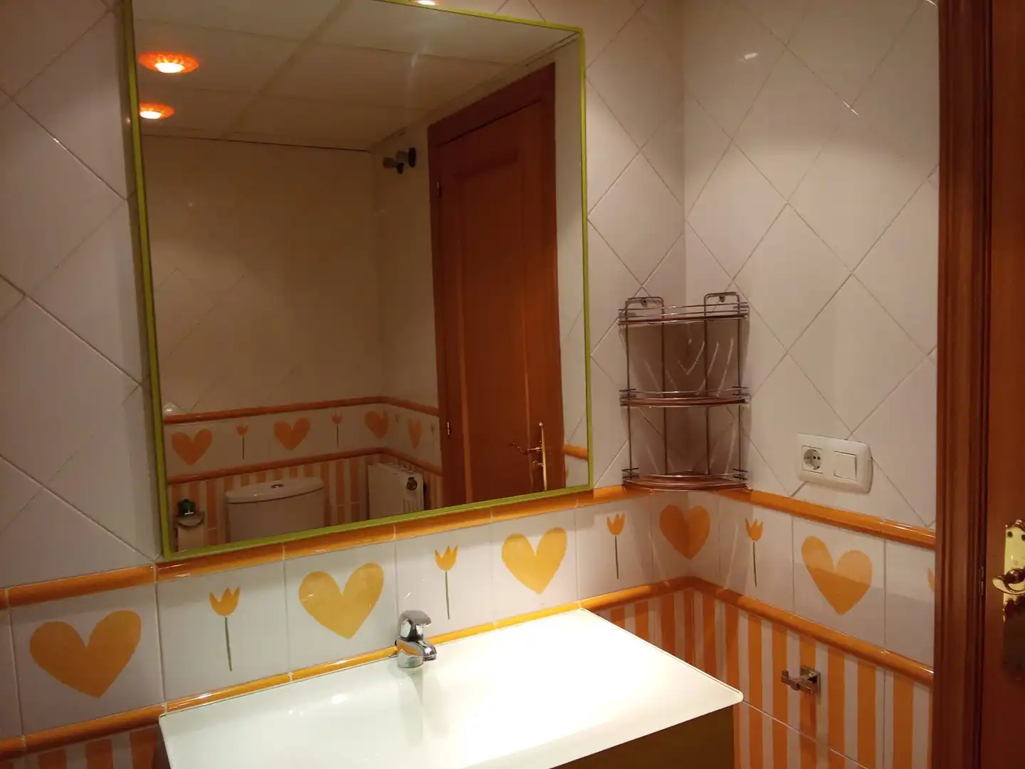 Badezimmer von Einfamilien-Reihenhaus zur Miete in Utebo mit Terrasse, Schwimmbad und Möbliert