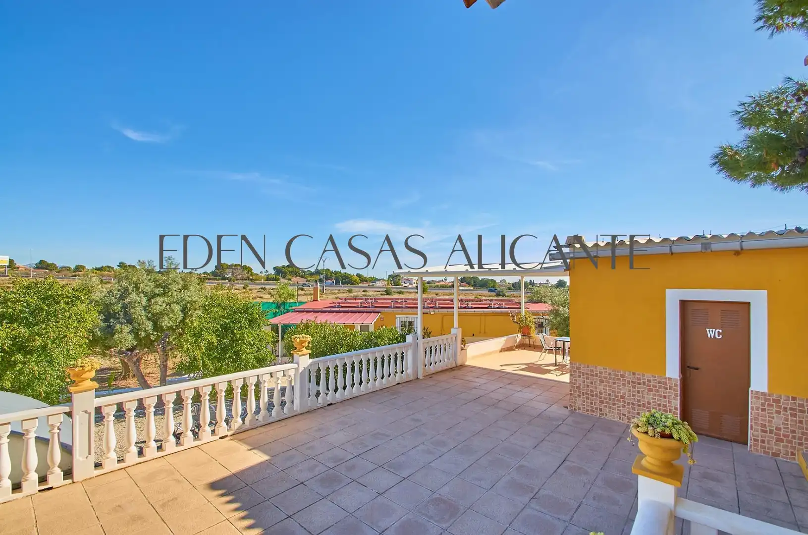 Terrassa de Casa o xalet en venda en Alicante / Alacant amb Aire condicionat, Jardí privat i Terrassa