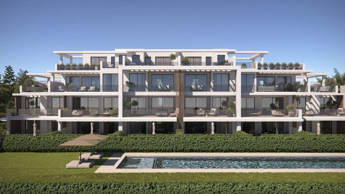 Vista exterior de Apartament en venda en Estepona amb Aire condicionat, Terrassa i Traster