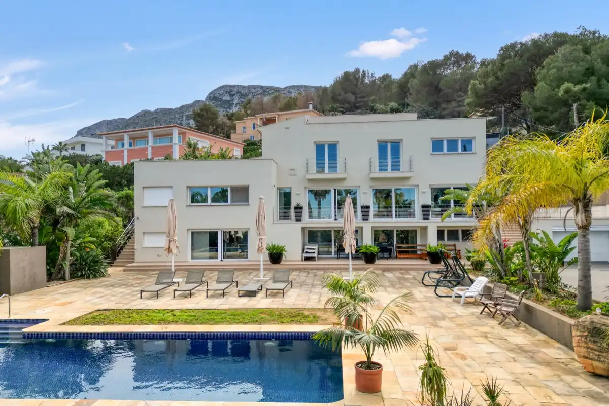 Chalet con piscina en venta en El Montgó