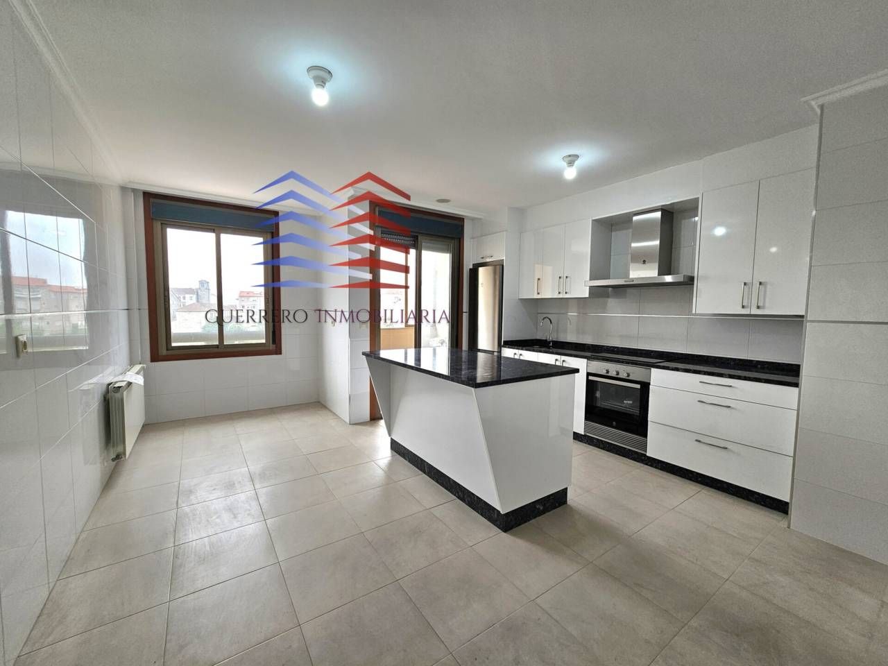 Kitchen of Duplex for rent in Ourense Capital   with Heating, Parquet flooring and Storage room