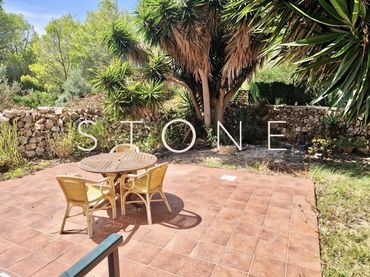 Casa con giardino in vendita a Cala Blanca