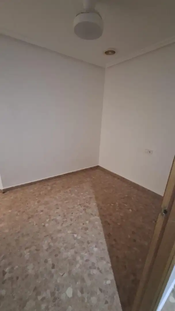 Planta baja de alquiler en San Crispín