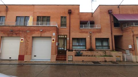 Foto 2 de Casa adosada en venta en Calle San Antolín, 7