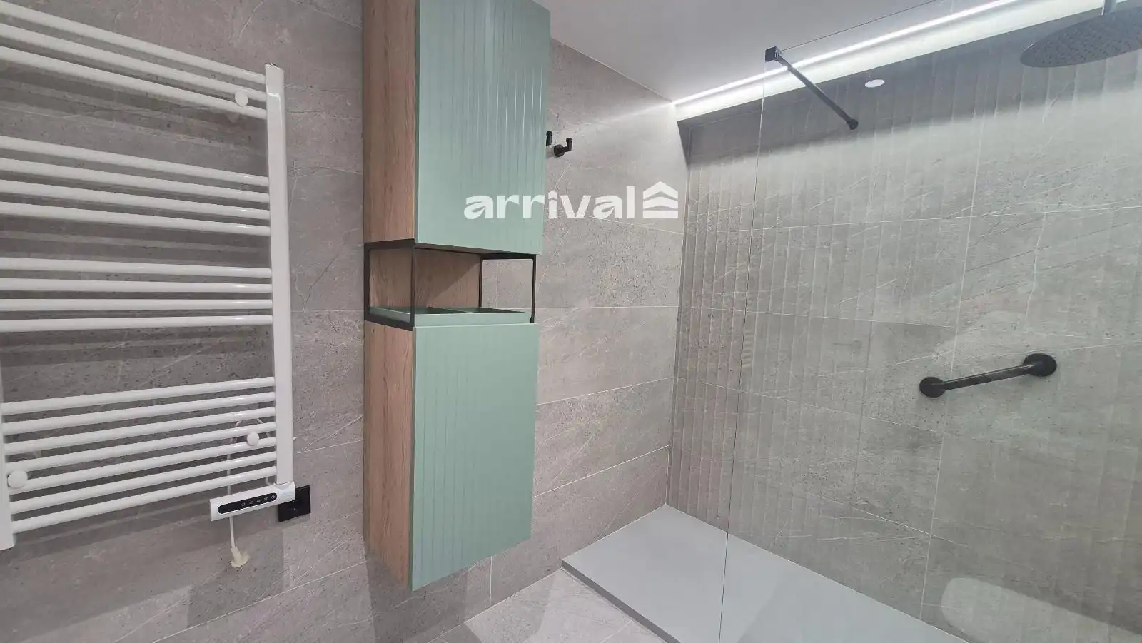 Badezimmer von Wohnung zur Miete in Valencia mit Klimaanlage, Heizung und Terrasse