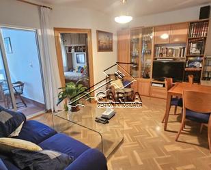 Living room of Flat for sale in Salamanca Capital  with Terrace