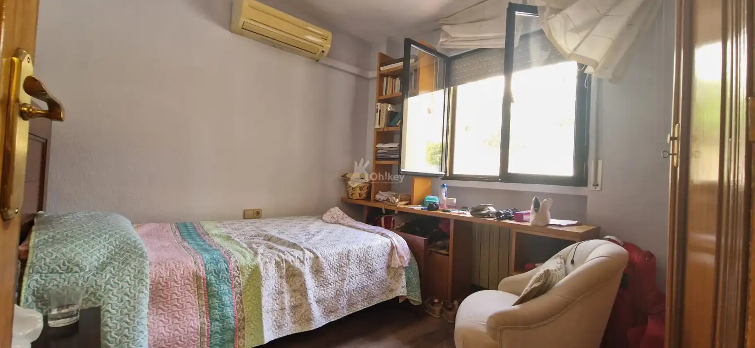 Dormitori de Casa o xalet en venda en Arganda del Rey amb Calefacció, Jardí privat i Traster