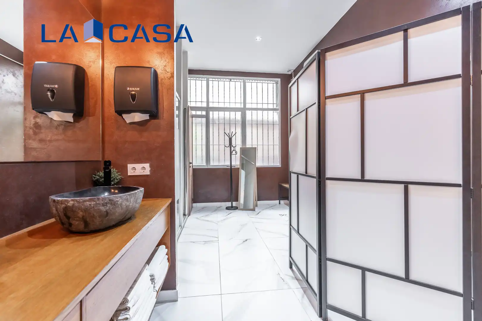 Baño de Local en venta en Arganzuela