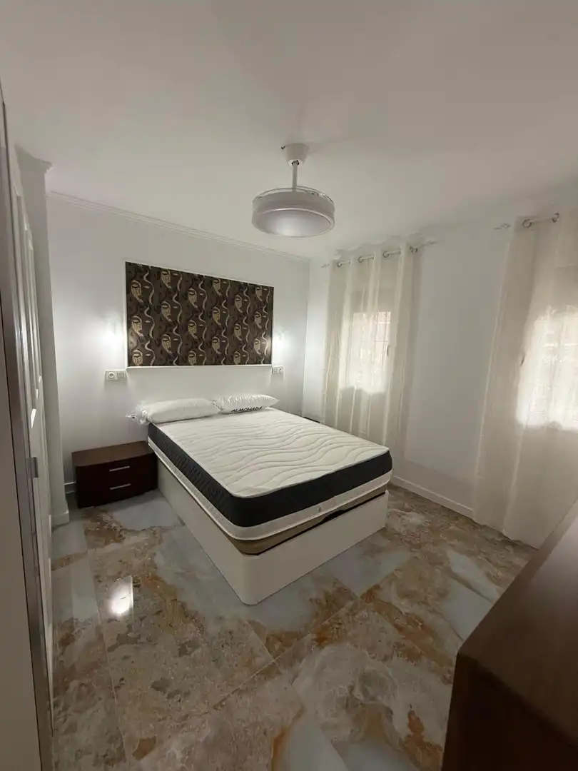 Bedroom of Apartments for sale in Benidorm  with Air Conditioner, Terrace and Furnished