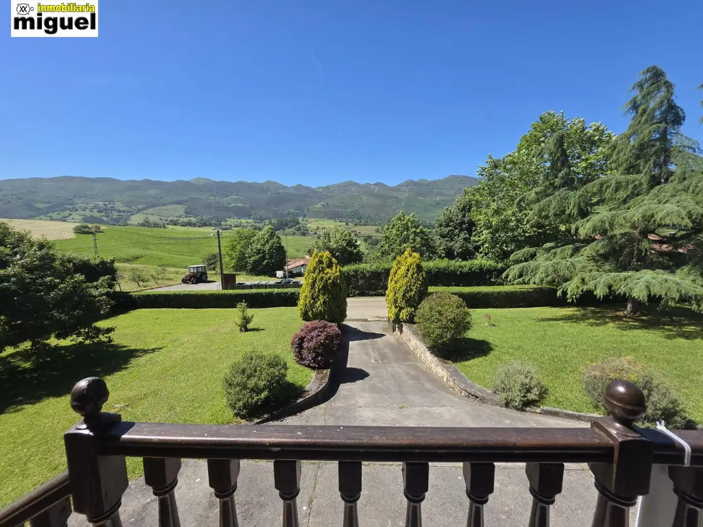 Jardí de Casa o xalet en venda en Llanes amb Calefacció, Jardí privat i Terrassa
