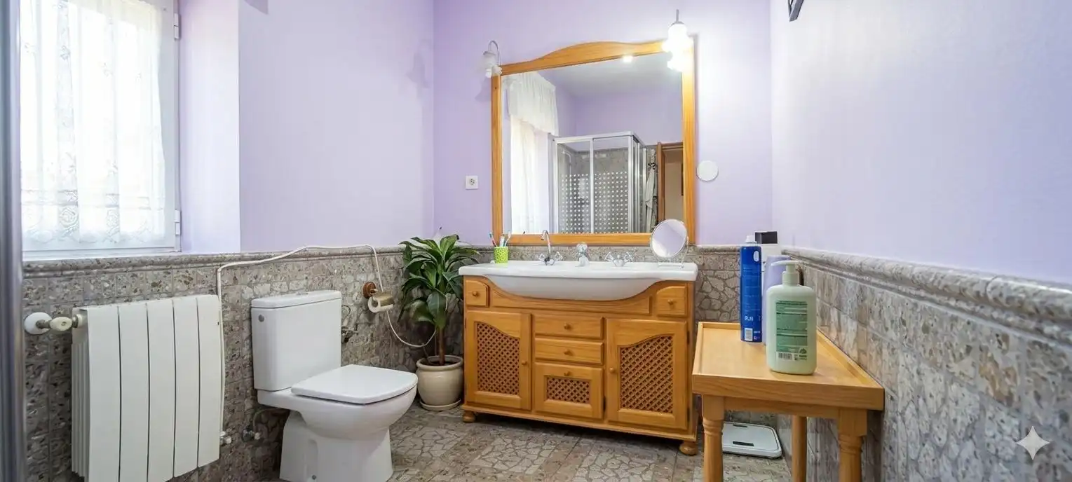 Badezimmer von Haus oder Chalet zum Verkauf in Moralzarzal mit Heizung, Privatgarten und Terrasse