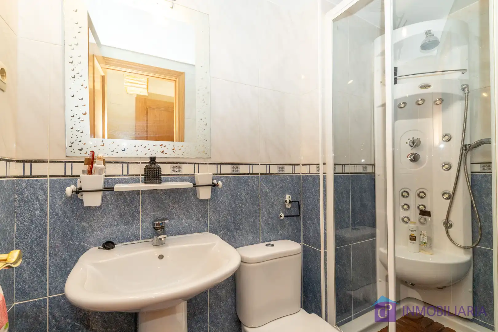 Badezimmer von Wohnung zum Verkauf in Benasque mit Heizung, Parkett und Terrasse