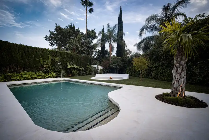 Chalet con terraza en venta en Nueva, imagen 47