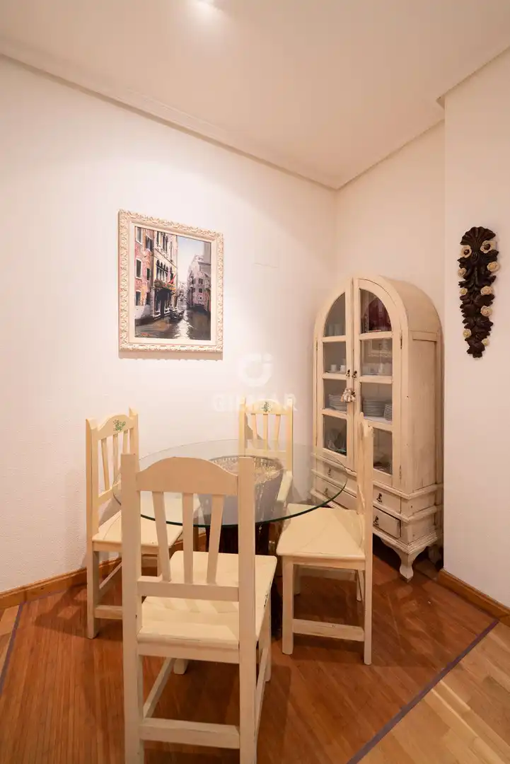 Comedor de Piso en venta en Madrid con Calefacción