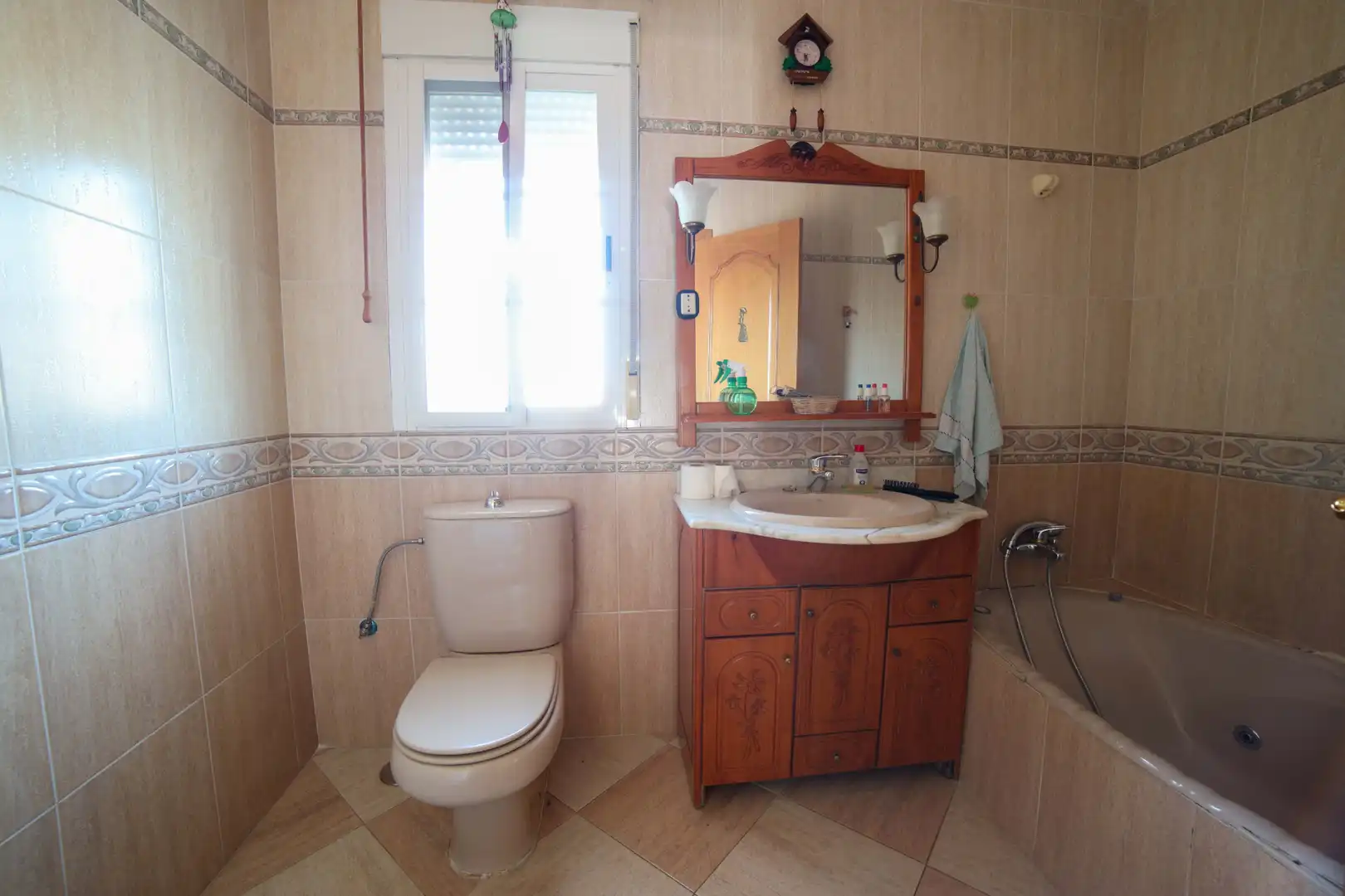 Bany de Casa o xalet en venda en Arroyomolinos (Madrid) amb Aire condicionat, Calefacció i Jardí privat