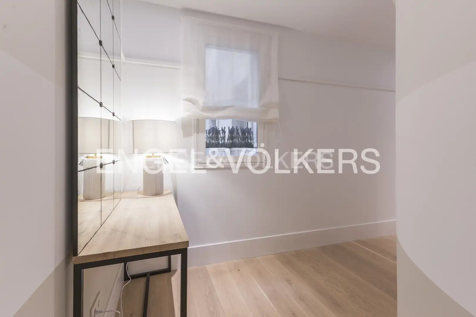 Bedroom of Flat for sale in Madrid  with Air Conditioner, Heating and Furnished