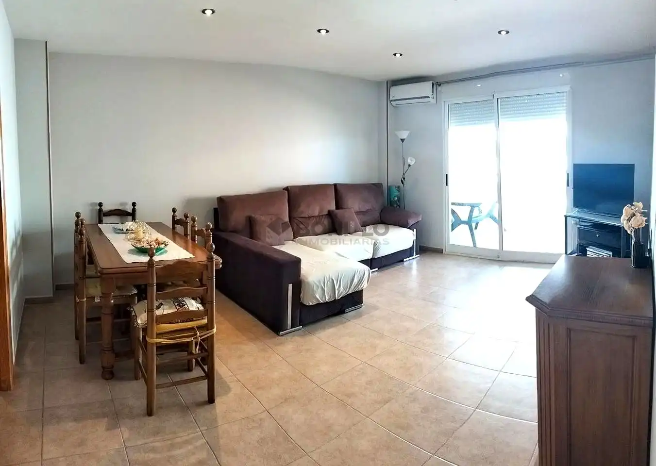 Sala de estar de Piso en venta en Moncofa con Terraza, Piscina y Amueblado