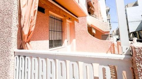 Foto 3 de Casa adosada en venda a Calle Arquitecto Larramendi, 9, Avenida Habaneras - Curva de Palangre, Torrevieja