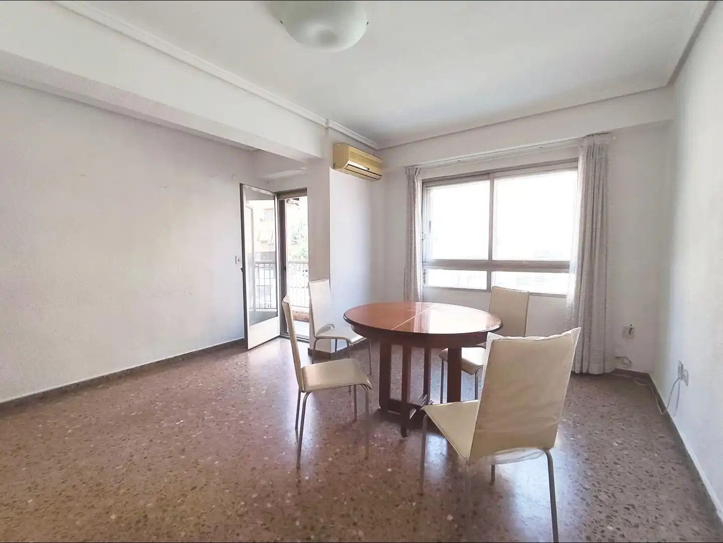 Dining room of Flat for sale in Valencia  with Air Conditioner, Terrace and Balcony