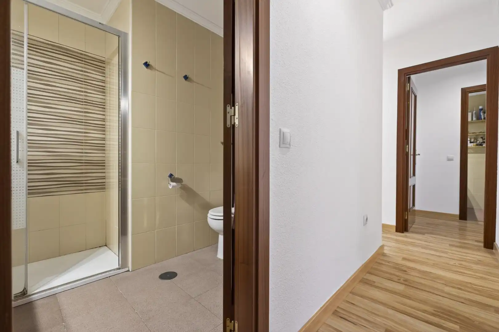 Baño de Piso en venta en Sevilla con Aire acondicionado, Terraza y Piscina comunitaria
