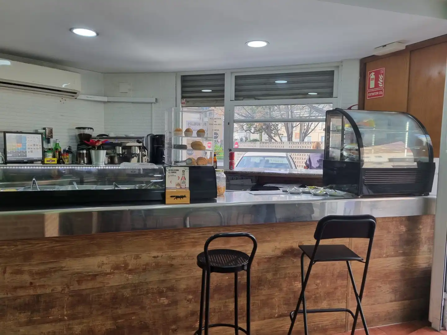 Commercial properties for rent in Valencia  with Furnished