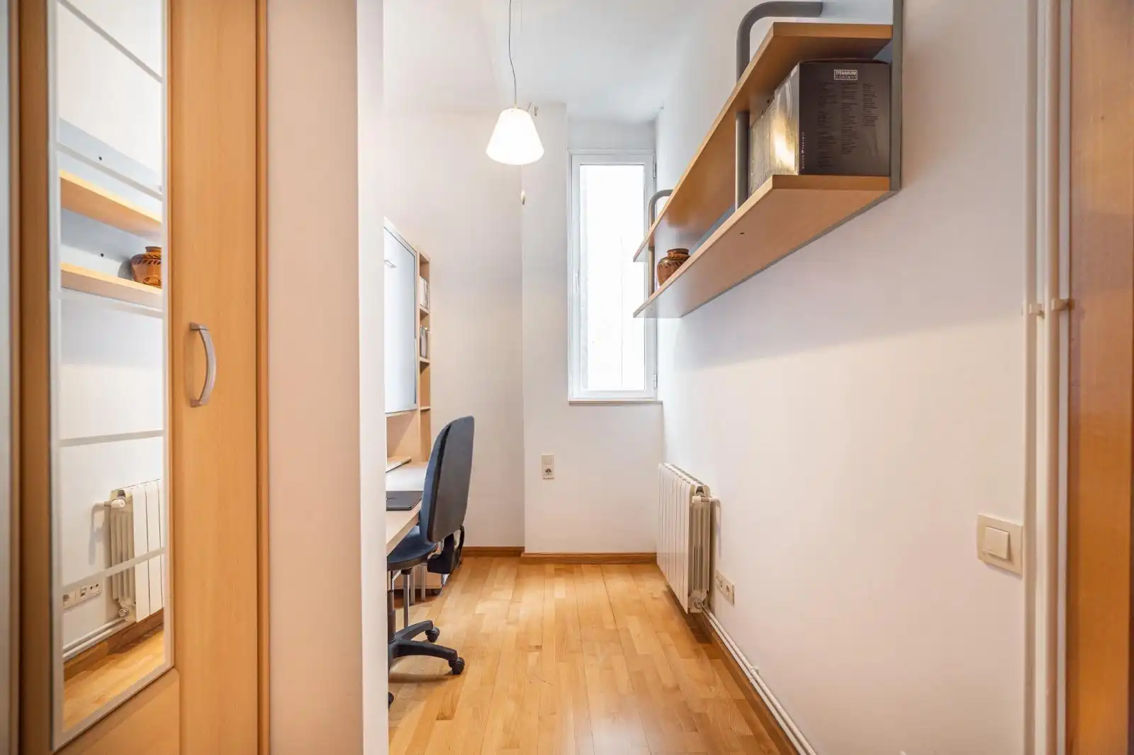 Wohnung zum Verkauf in Barcelona mit Klimaanlage, Heizung und Parkett