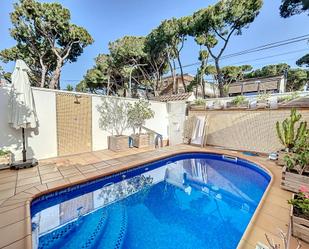 Swimming pool of House or chalet for sale in Castelldefels  with Air Conditioner, Heating and Private garden