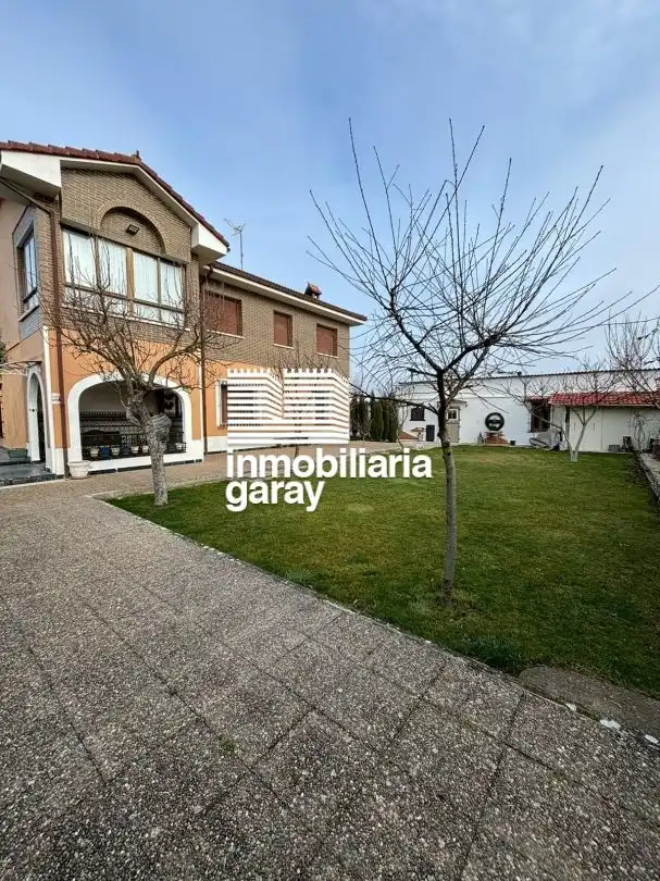 Chalet en venta en Trespaderne, imagen 2