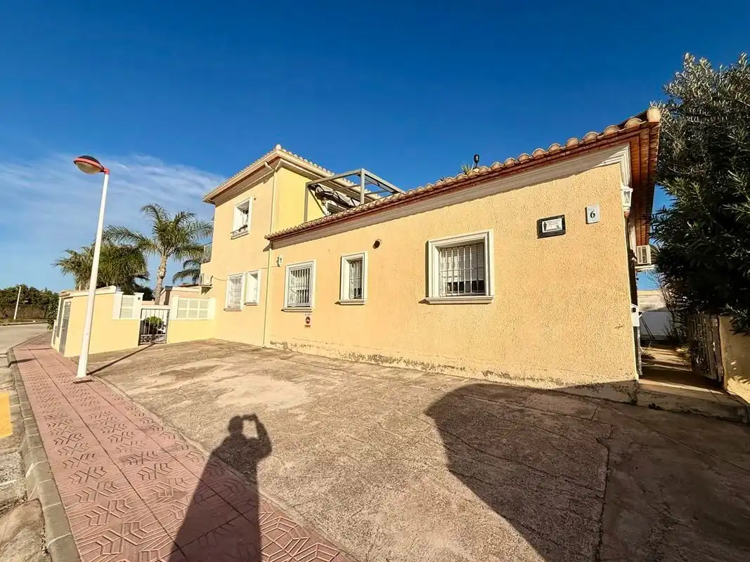Vista exterior de Casa o chalet en venta en Els Poblets con Aire acondicionado, Calefacción y Jardín privado