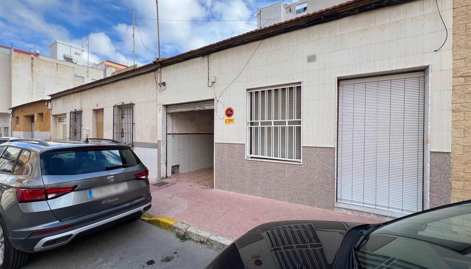 Foto 1 de Casa o xalet en venda a Calle Larramendi, Pueblo, Alicante