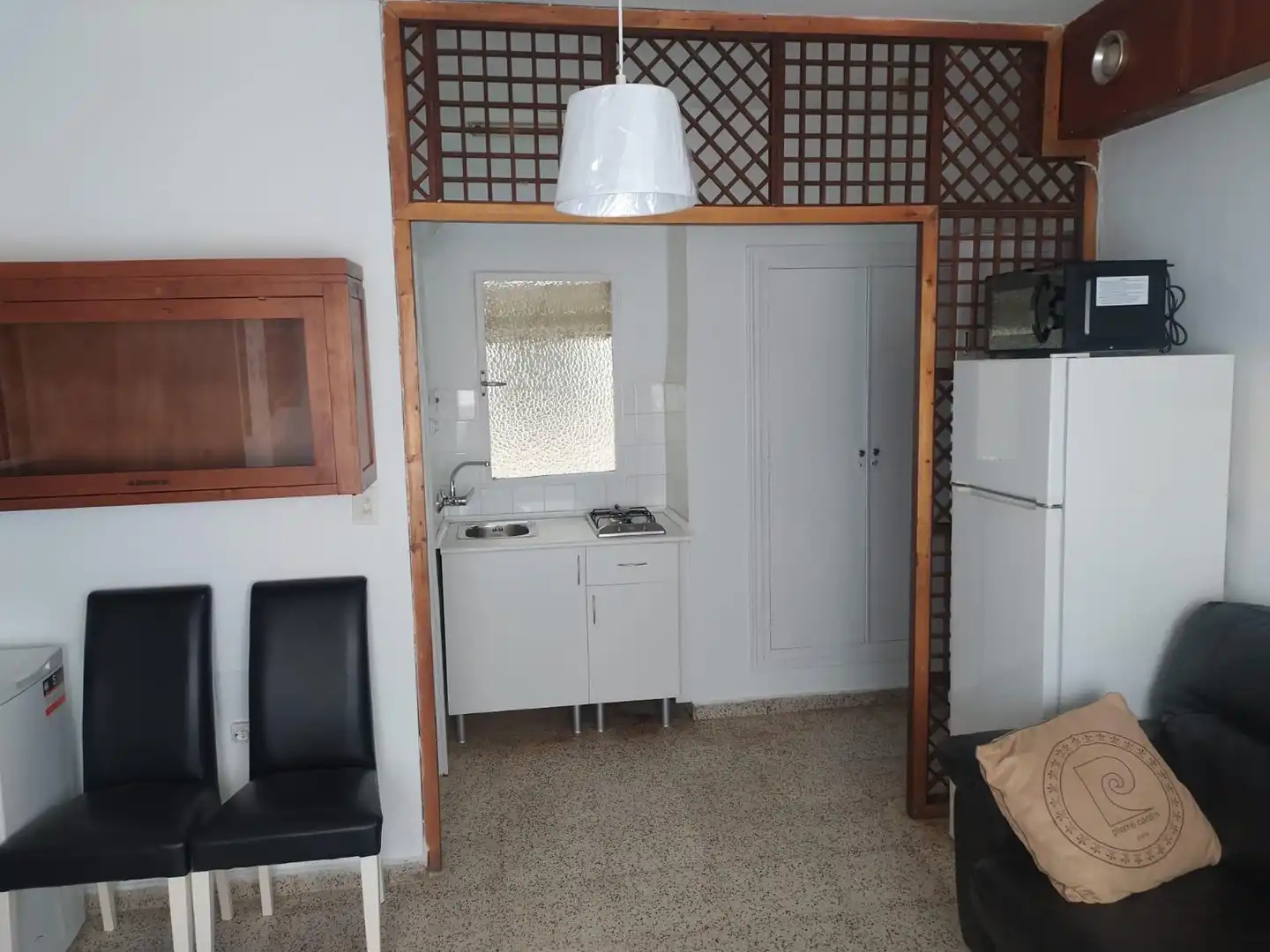 Cocina de Estudio de alquiler en Granada con Amueblado