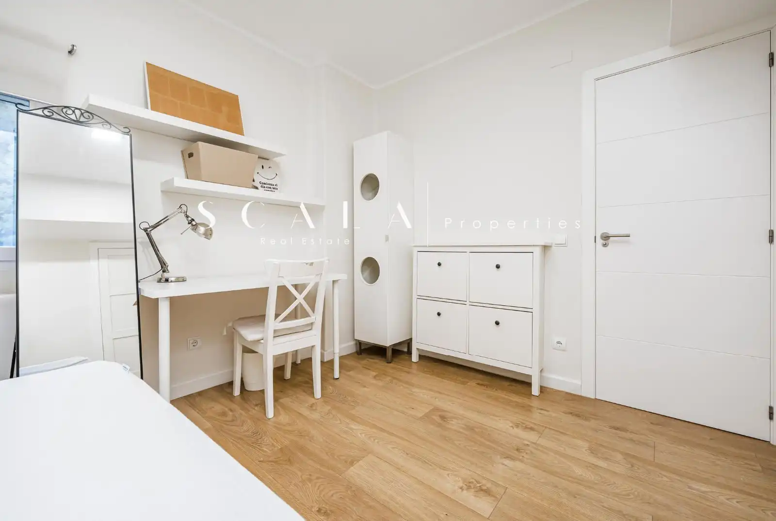 Bedroom of Flat for sale in Madrid  with Air Conditioner, Heating and Terrace