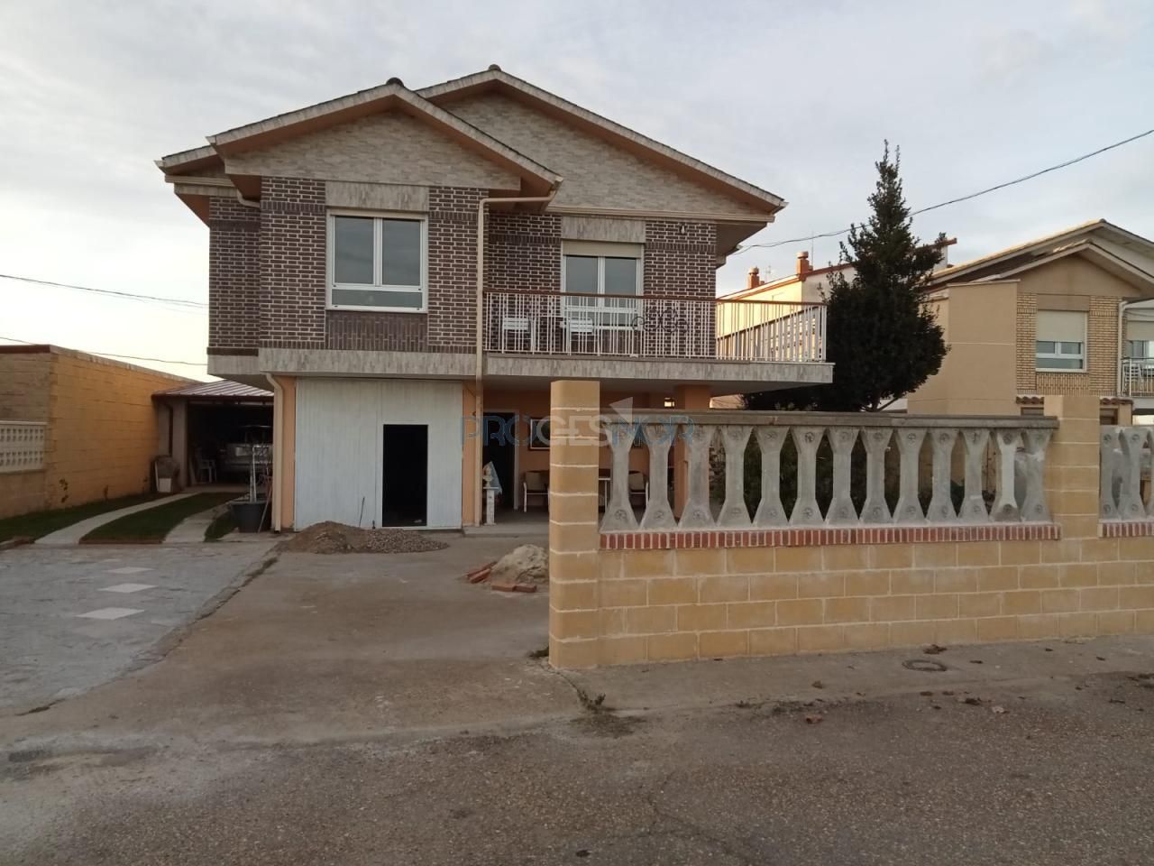 Vista exterior de Casa o xalet en venda en Ardón amb Calefacció, Jardí privat i Parquet