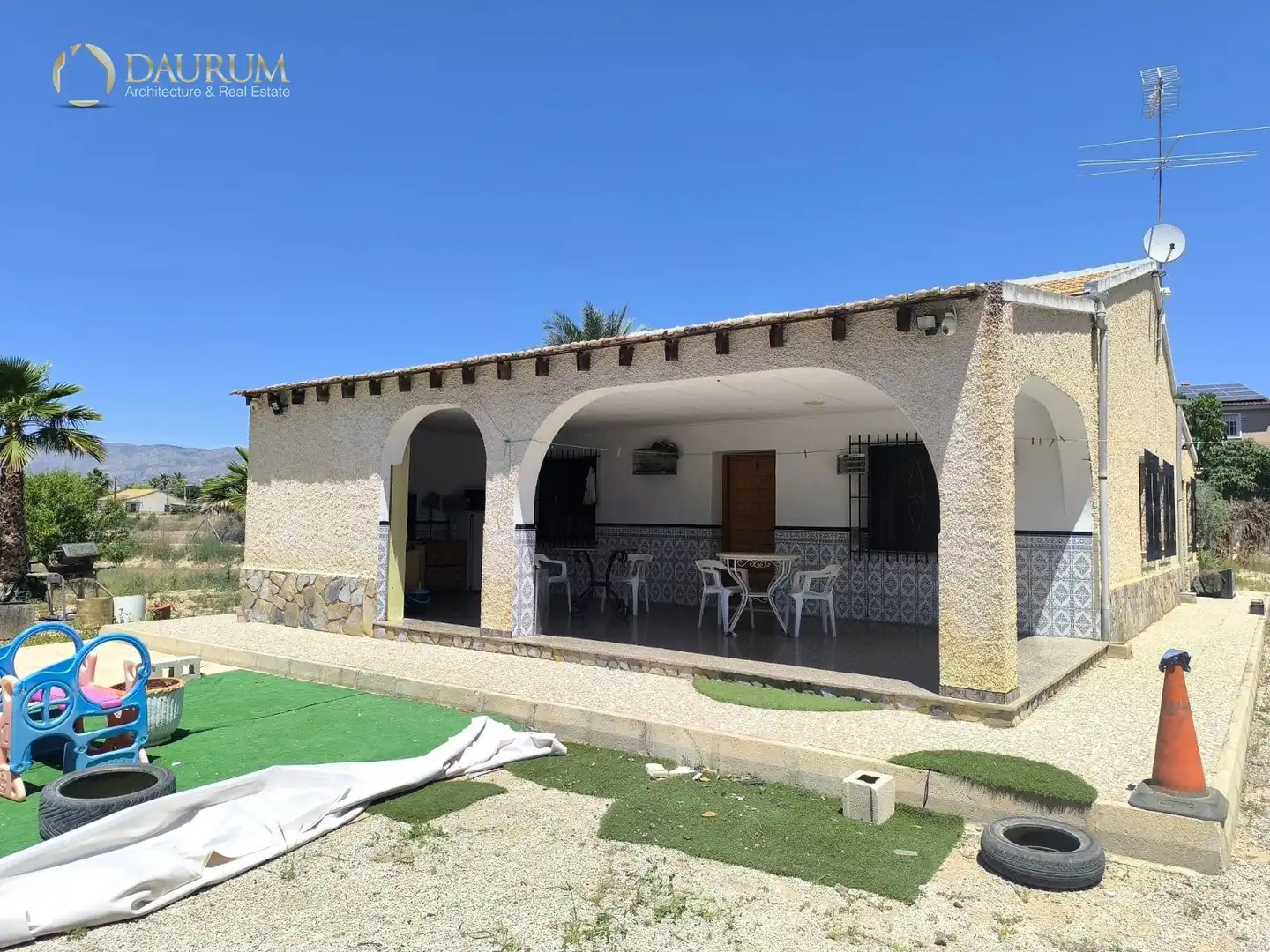 Vista exterior de Casa o chalet en venta en Elche / Elx con Terraza, Trastero y Amueblado