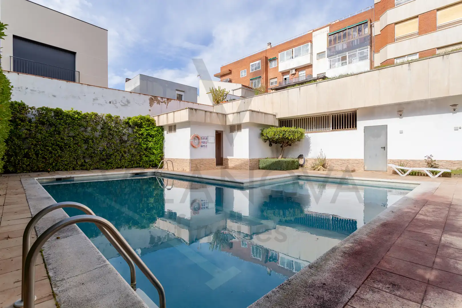 Piscina de Piso en venta en Reus con Calefacción, Terraza y Balcón