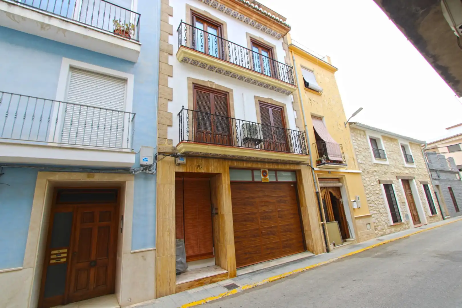 Casa rústica con jardín en venta en Pego