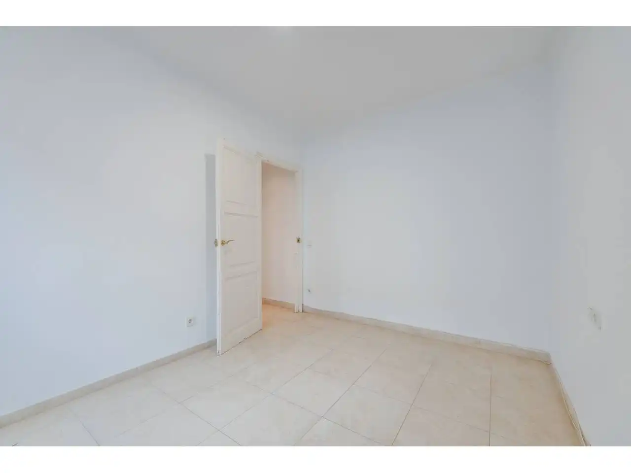 Habitación de Piso en venta en Girona con Balcón
