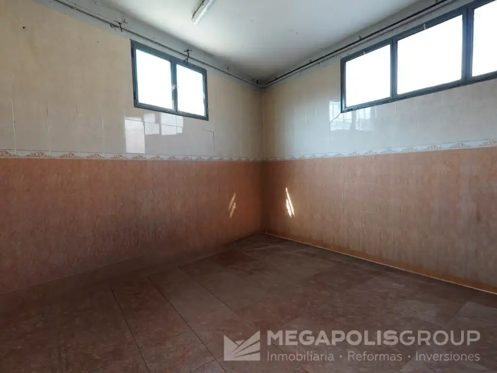 Nave industrial in vendita a Calle Josep Finestres, imagen 66