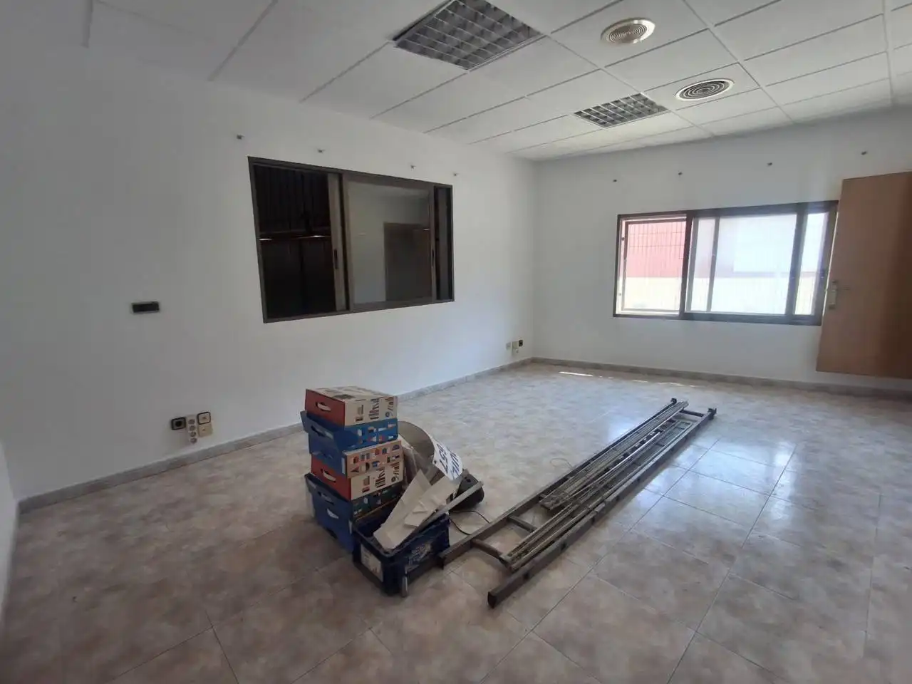 Oficina de alquiler en Sollana con Aire acondicionado y Calefacción