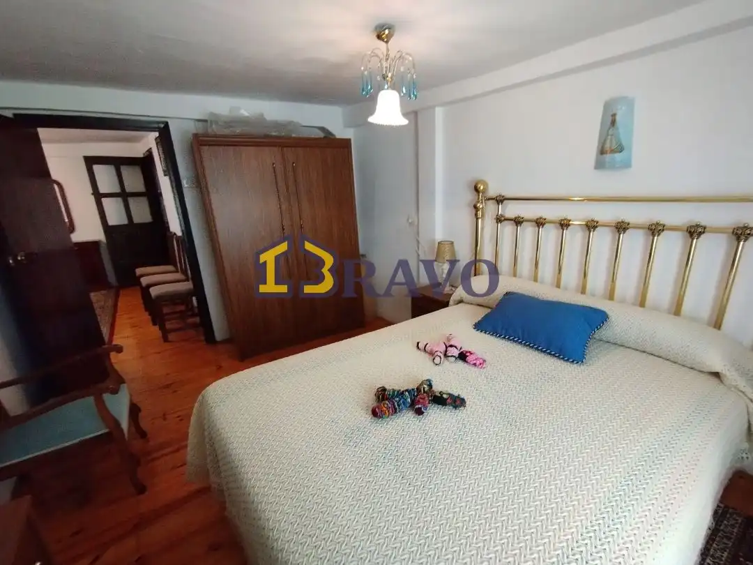 Dormitori de Casa o xalet en venda en Merindad de Valdivielso amb Calefacció i Balcó