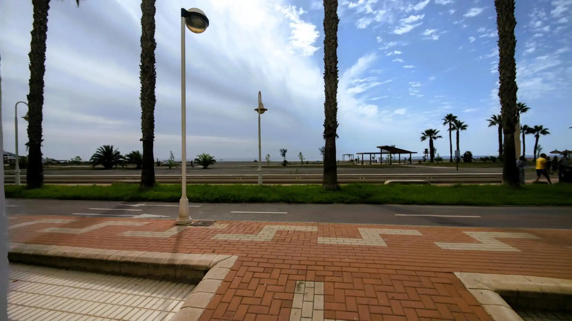 Vista exterior de Pis en venda en Motril amb Calefacció, Moblat i Balcó