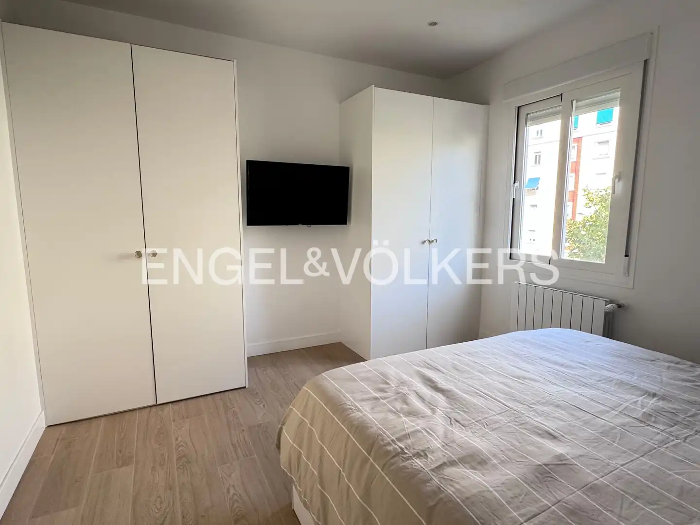 Bedroom of Flat for rent in Madrid  with Air Conditioner, Heating and Furnished