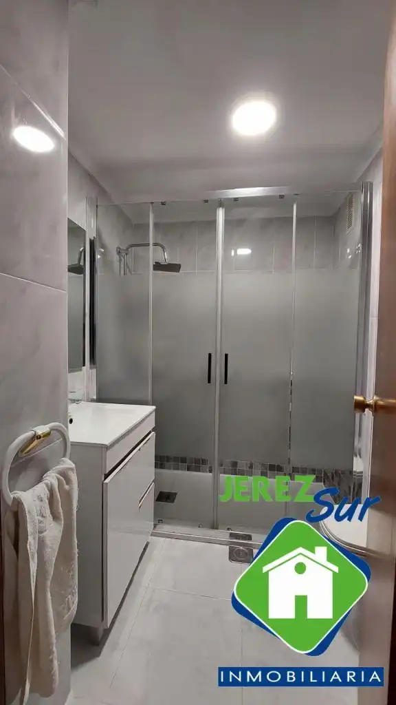 Piso con ascensor en alquiler en El Retiro - Parque Atlántico - Ronda este, imagen 3