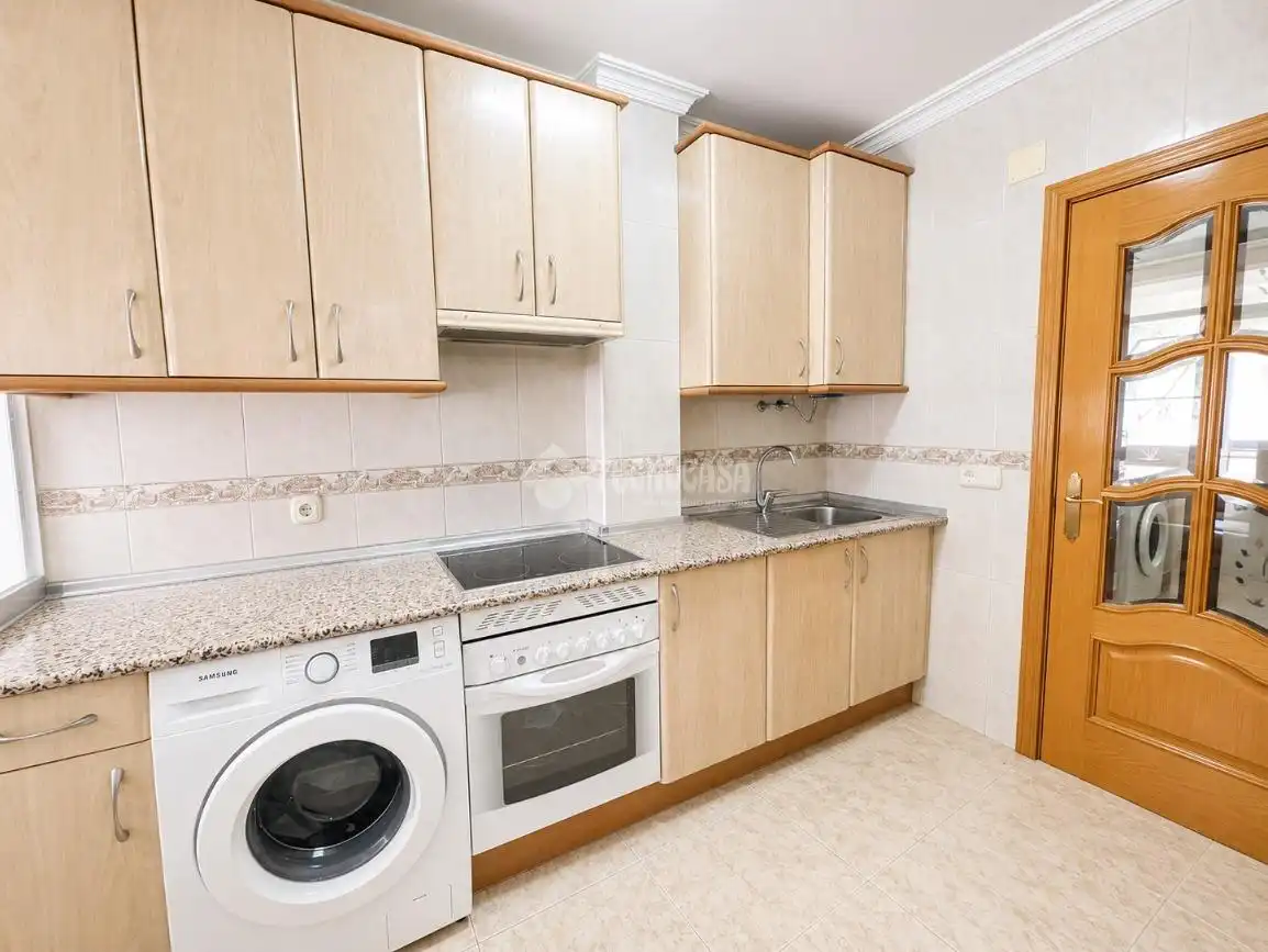 Cocina de Piso en venta en Madrid con Calefacción, Parquet y Terraza