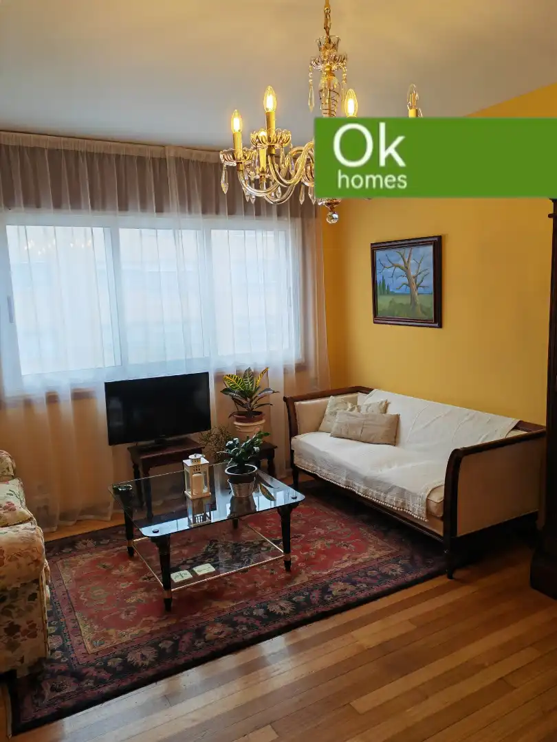 Sala de estar de Piso en venta en Betanzos con Calefacción, Parquet y Terraza